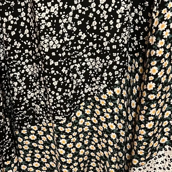 UMGEE Chic Asymmetrical floral skirt - Picture 3 of 8